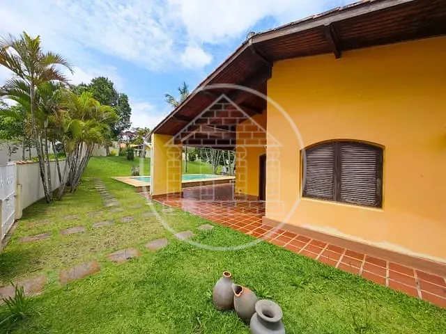 Casa com 1217m² 2 quartos e 3 banheiros, à venda ou para alugar, no bairro Jardim das Palmeiras (Zona Sul) em São Paulo