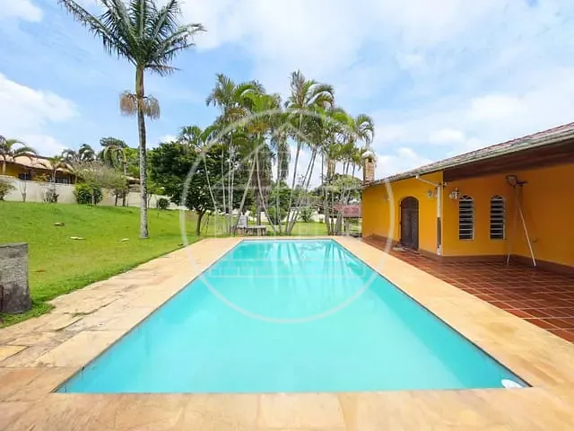 Casa com 1217m² 2 quartos e 3 banheiros, à venda ou para alugar, no bairro Jardim das Palmeiras (Zona Sul) em São Paulo
