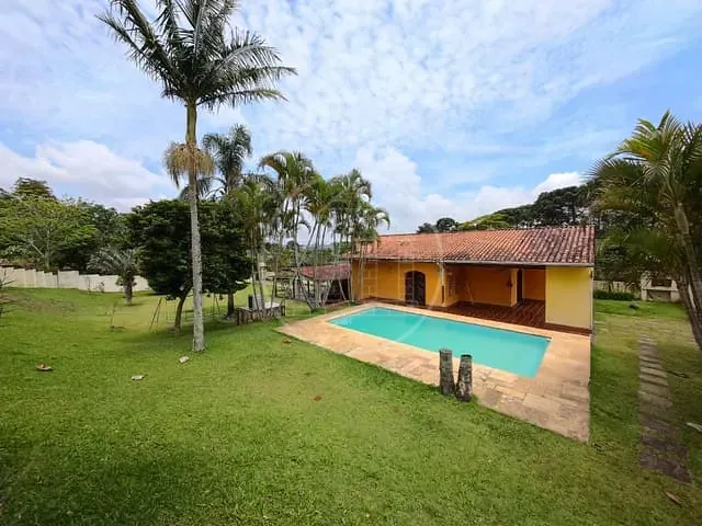 Casa com 1217m² 2 quartos e 3 banheiros, à venda ou para alugar, no bairro Jardim das Palmeiras (Zona Sul) em São Paulo