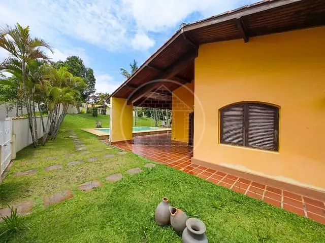 Casa com 1217m² 2 quartos e 3 banheiros, à venda ou para alugar, no bairro Jardim das Palmeiras (Zona Sul) em São Paulo