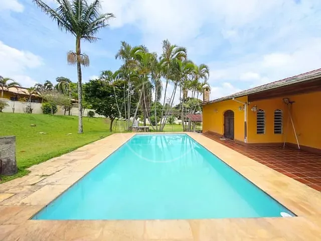 Casa com 1217m² 2 quartos e 3 banheiros, à venda ou para alugar, no bairro Jardim das Palmeiras (Zona Sul) em São Paulo