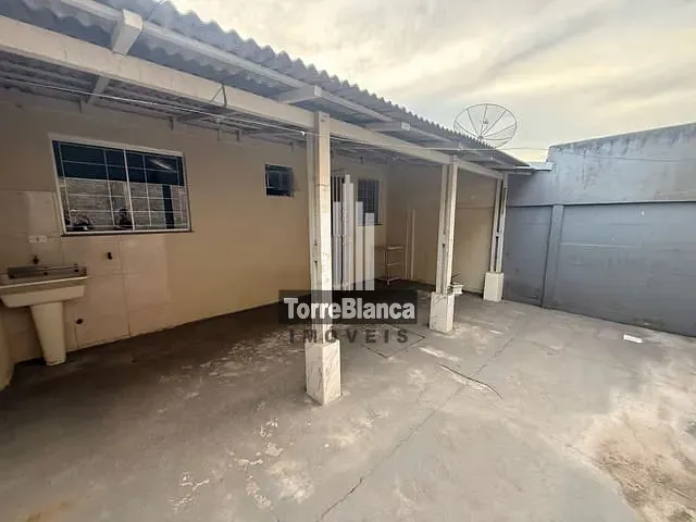 Casa com 40m² 2 quartos e 1 banheiro, à venda, no bairro Uvaranas em Ponta Grossa