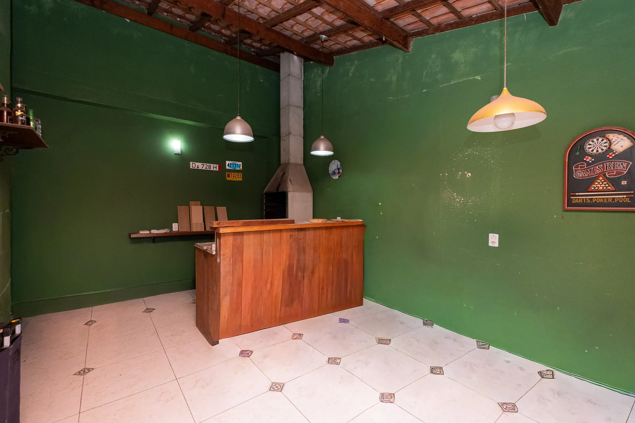 Casa à venda na Cohab Areal, Pelotas - 160 m², 3 quartos (sendo 1 suíte), sala com lareira, espaço gourmet com churrasqueira e pátio aos fundos. - 15