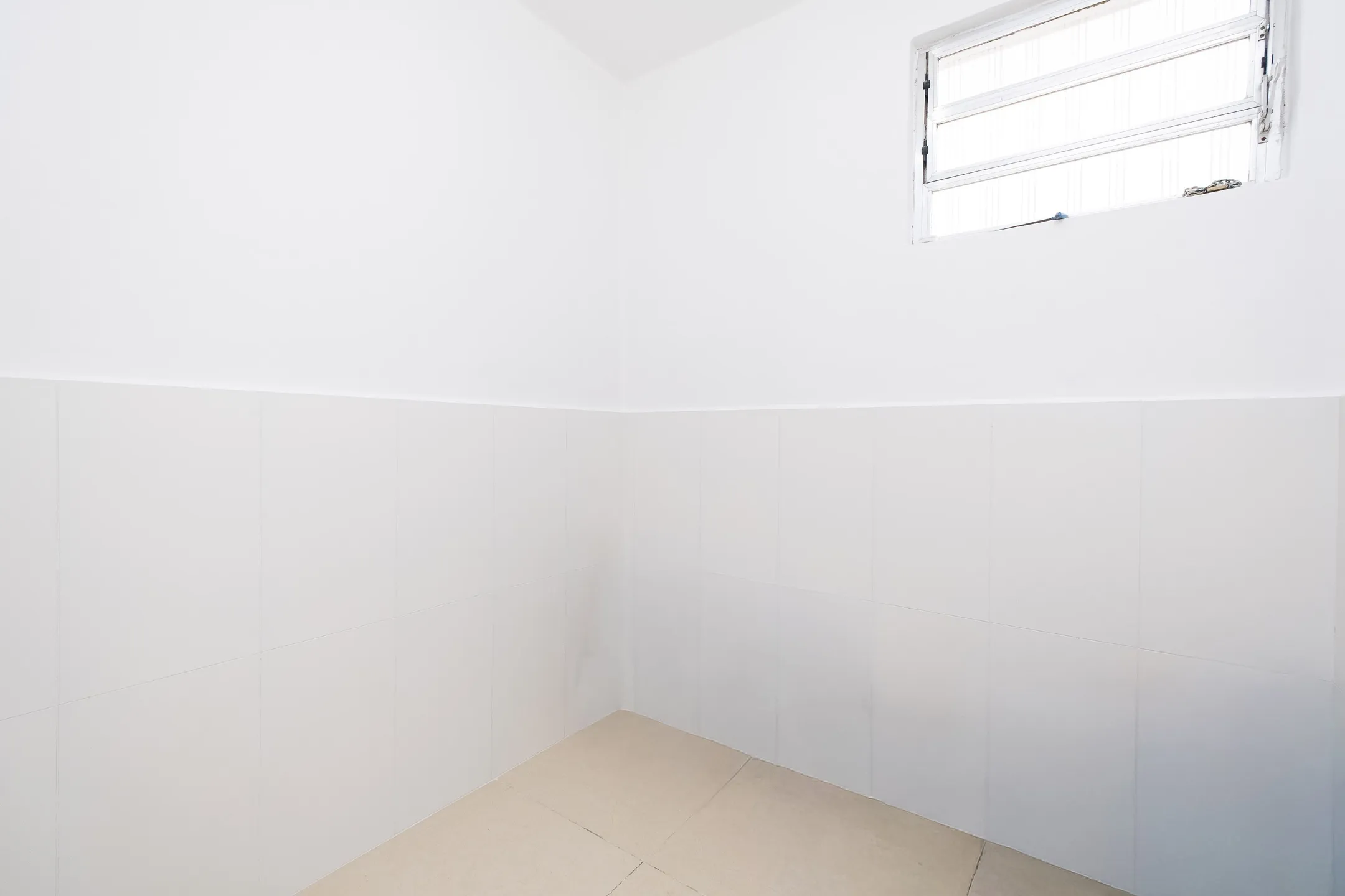 Casa à venda na Cohab Areal, Pelotas - 160 m², 3 quartos (sendo 1 suíte), sala com lareira, espaço gourmet com churrasqueira e pátio aos fundos. - 6