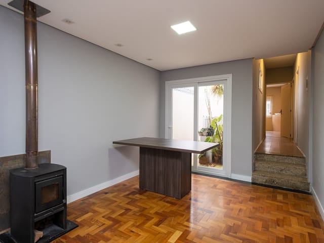 Casa com 300m² 3 quartos e 4 banheiros, à venda, no bairro Areal em Pelotas