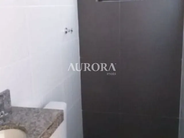 Casa com 125m² 3 quartos e 2 banheiros, à venda, no bairro Michael Licha em Londrina