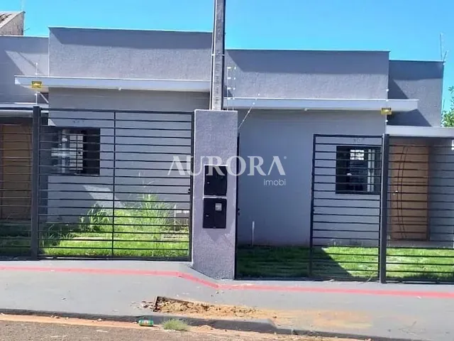 Casa com 125m² 3 quartos e 2 banheiros, à venda, no bairro Michael Licha em Londrina