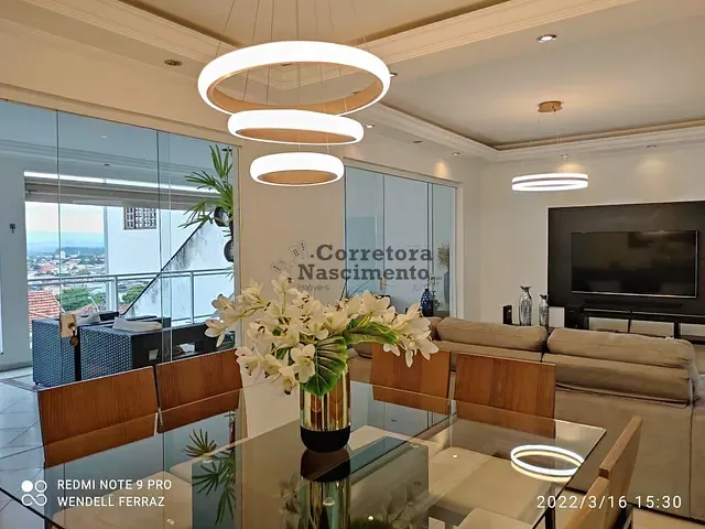 Casa com 250m² 3 quartos e 2 banheiros, à venda, no bairro Vila Aprazível em Jacareí
