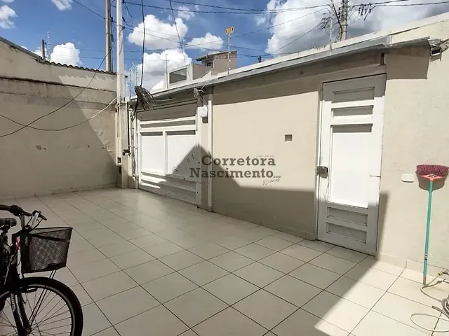 Casa com 250m² 3 quartos e 2 banheiros, à venda, no bairro Vila Aprazível em Jacareí