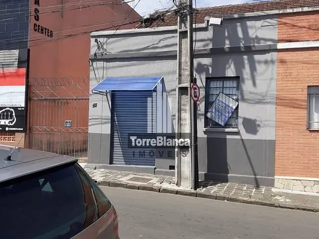 Casa 3 quartos e 1 banheiro, à venda, no bairro Centro em Ponta Grossa