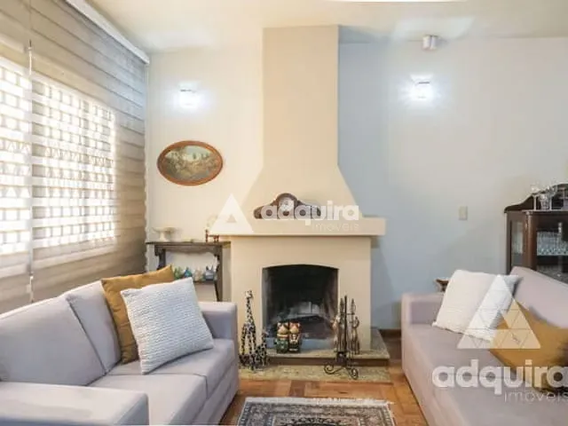 Casa com 645m² 3 quartos e 4 banheiros, à venda, no bairro Uvaranas em Ponta Grossa