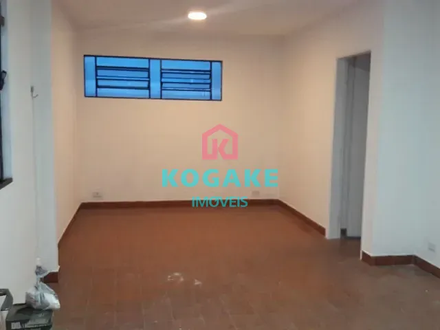 Sobrado com 130m² 4 quartos e 2 banheiros, para alugar, no bairro Centro em São José dos Campos