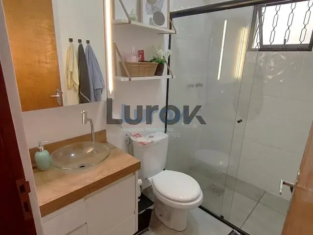 Casa com 220m² 2 quartos e 2 banheiros, à venda, no bairro Parque dos Cocais em Valinhos