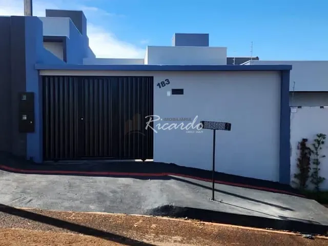 Casa com 126m² 2 quartos e 1 banheiro, à venda, no bairro Loteamento Metropolitam em Arapongas