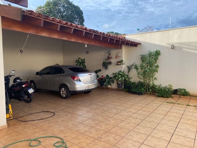 Foto do Casa - Casa com 4 dormitórios à venda, 324 m² por R$ 750.000,00 - Mercês - Uberaba/MG | ZUCATO IMOBILIARIA LTDA
