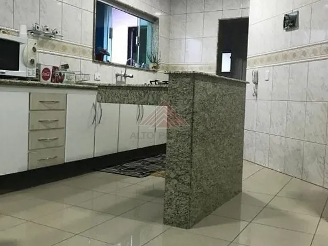 Casa com 500m² 4 quartos e 1 banheiro, à venda, no bairro Contry Park em Mauá