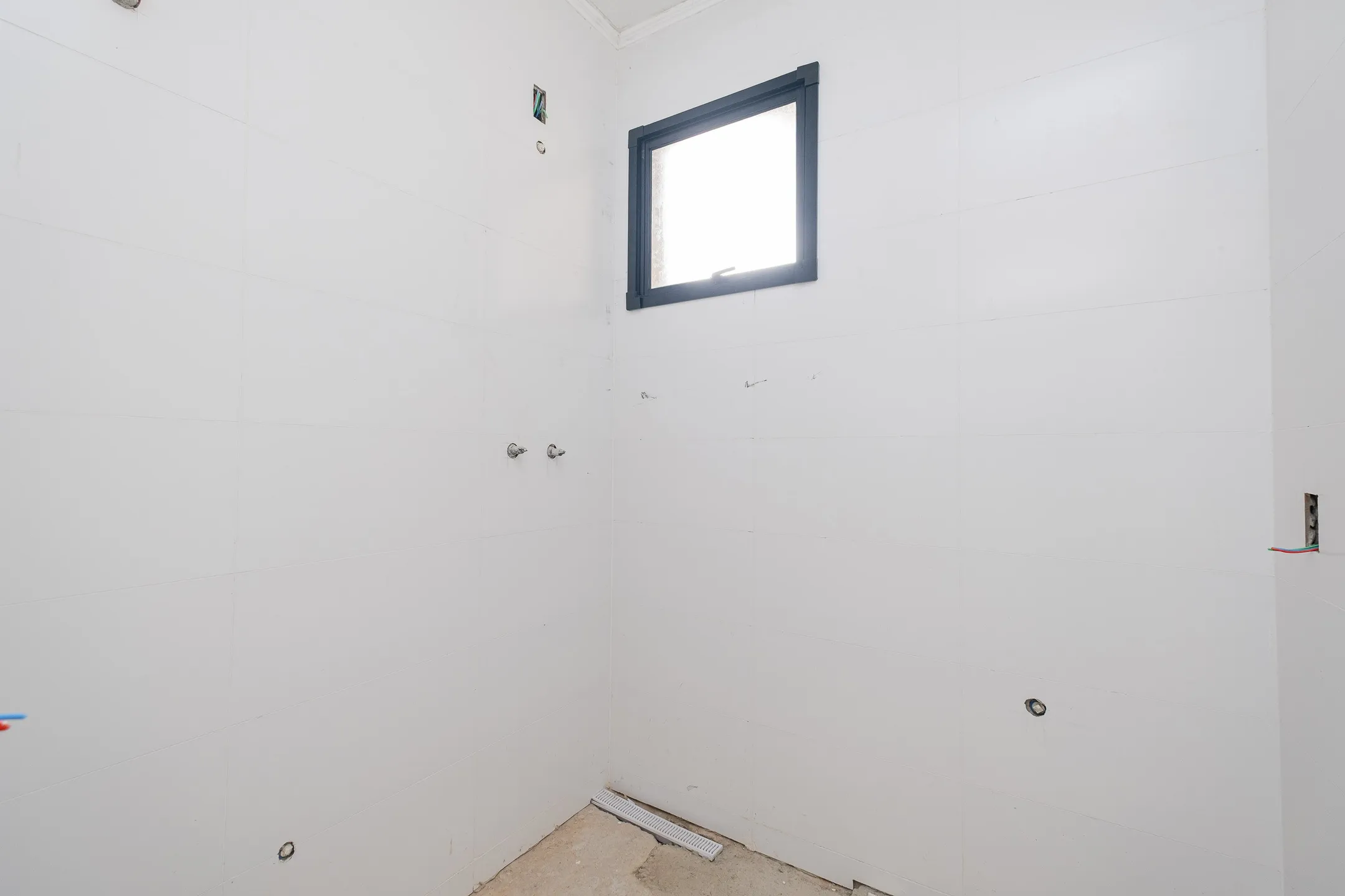 Casa à venda no Loteamento Mozart, Três Vendas - 90 m², 3 quartos (sendo 1 suíte), ótima posição solar e 2 vagas. - 13