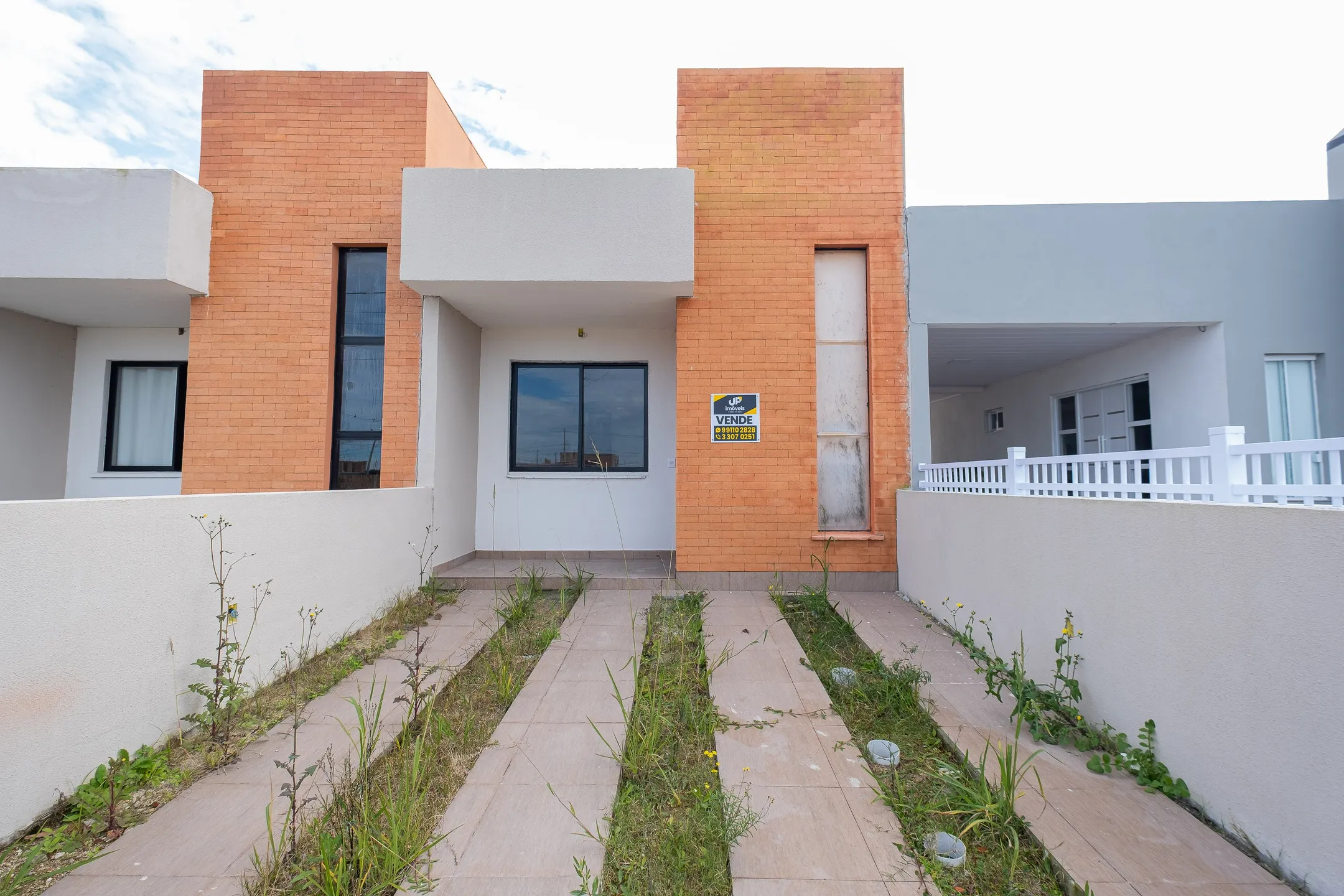 Casa à venda no Loteamento Mozart, Três Vendas - 90 m², 3 quartos (sendo 1 suíte), ótima posição solar e 2 vagas.