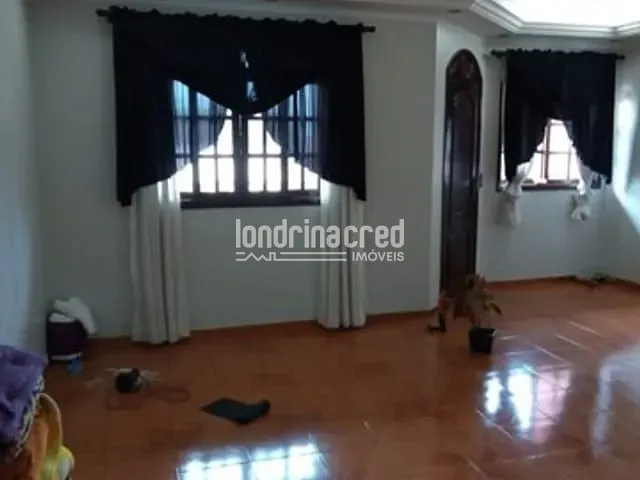 Casa 3 quartos e 2 banheiros, à venda, no bairro Vila Goes em Londrina