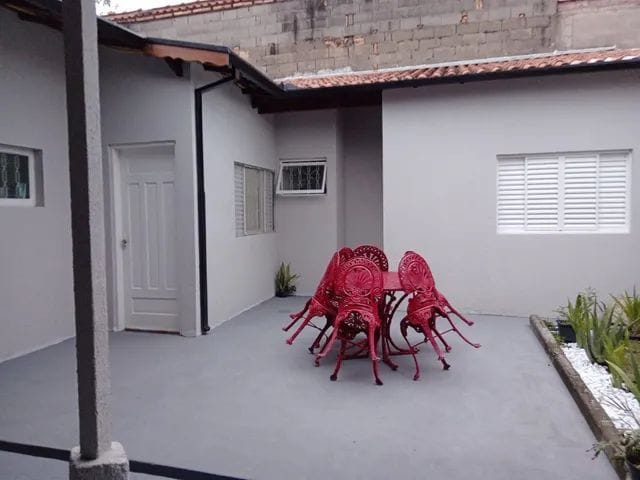 Casa 4 quartos e 4 banheiros, à venda, no bairro Jardim Canuto Borges em Taubaté