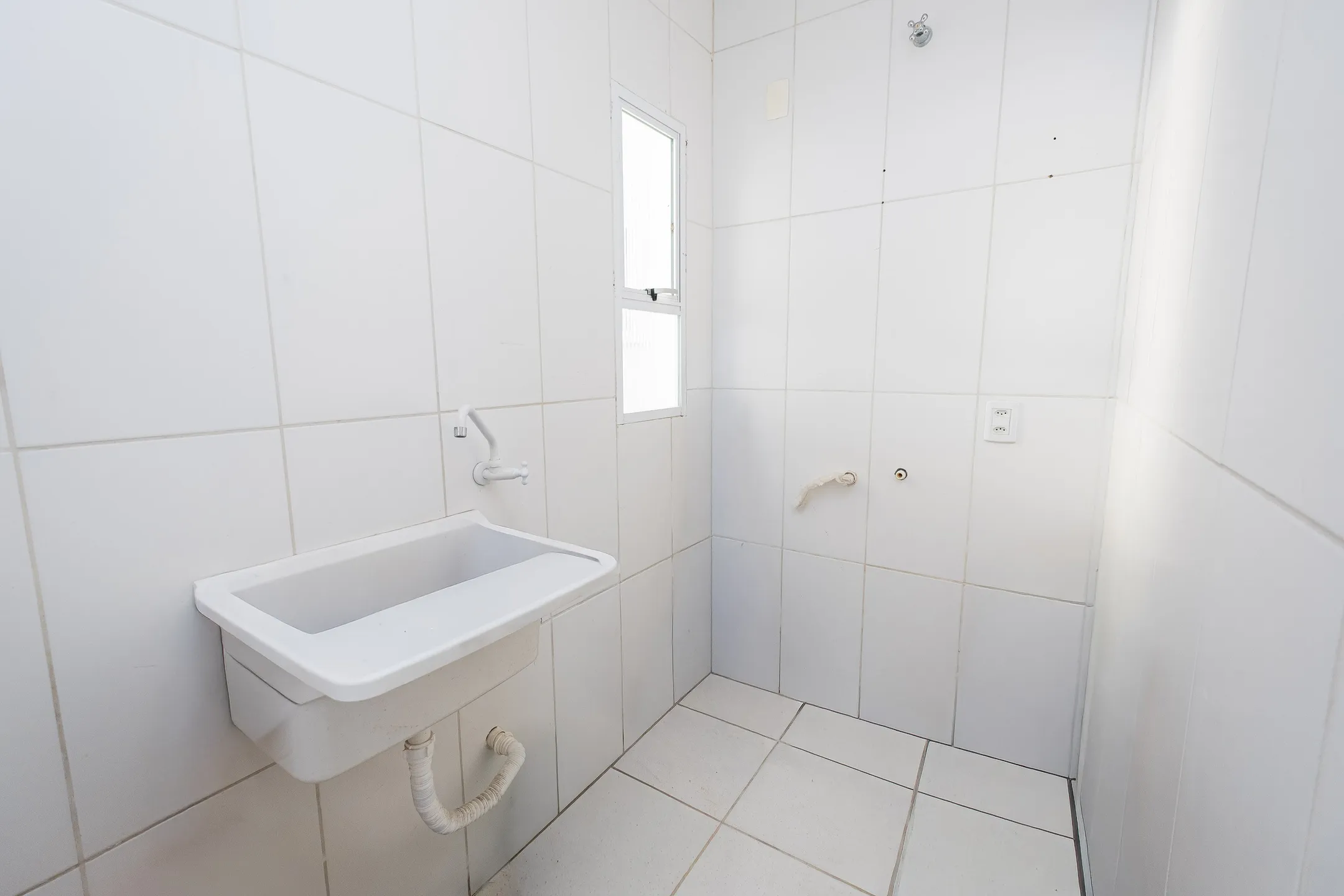 Casa com 2 Suítes para Aluguel no Centro de Pelotas RS, Excelente Localização, Ambientes Amplos, Conforto, Praticidade e Segurança - 13