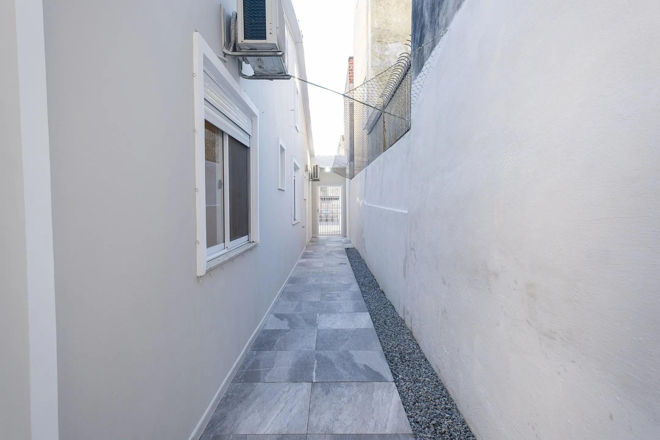 Casa com 2 Suítes para Aluguel no Centro de Pelotas RS, Excelente Localização, Ambientes Amplos, Conforto, Praticidade e Segurança - 14