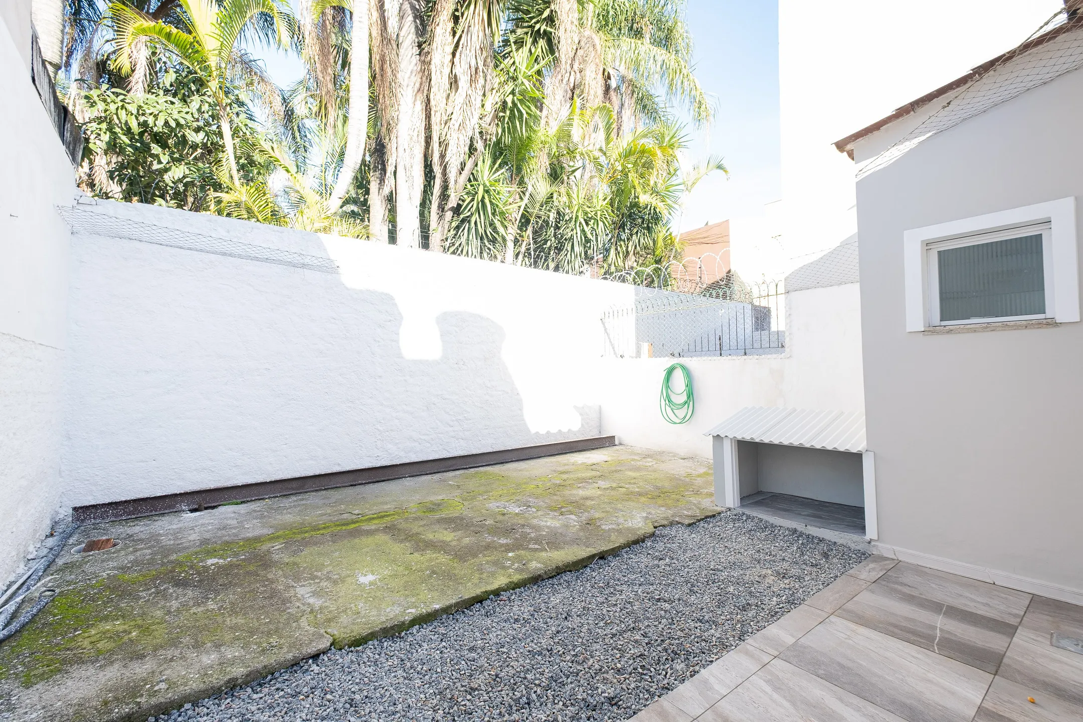 Casa com 2 Suítes para Aluguel no Centro de Pelotas RS, Excelente Localização, Ambientes Amplos, Conforto, Praticidade e Segurança - 15