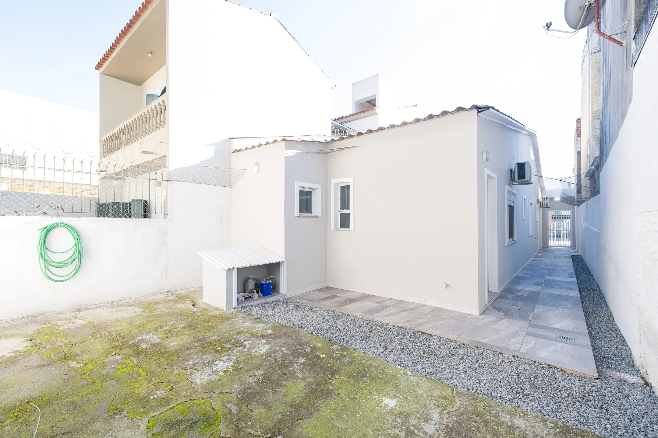 Casa com 2 Suítes para Aluguel no Centro de Pelotas RS, Excelente Localização, Ambientes Amplos, Conforto, Praticidade e Segurança - 16