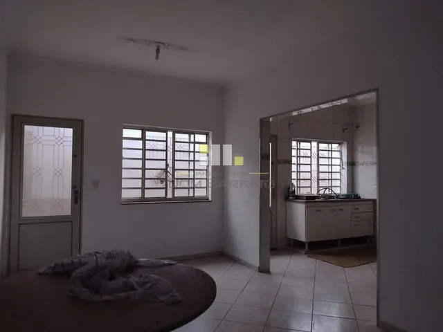 Casa 3 quartos e 2 banheiros, para alugar, no bairro Centro em Sumaré