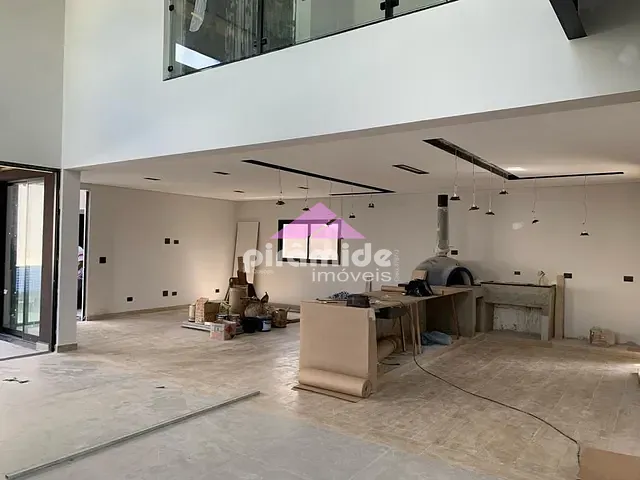 Casa com 450m² 3 quartos e 5 banheiros, à venda, no bairro Urbanova em São José dos Campos