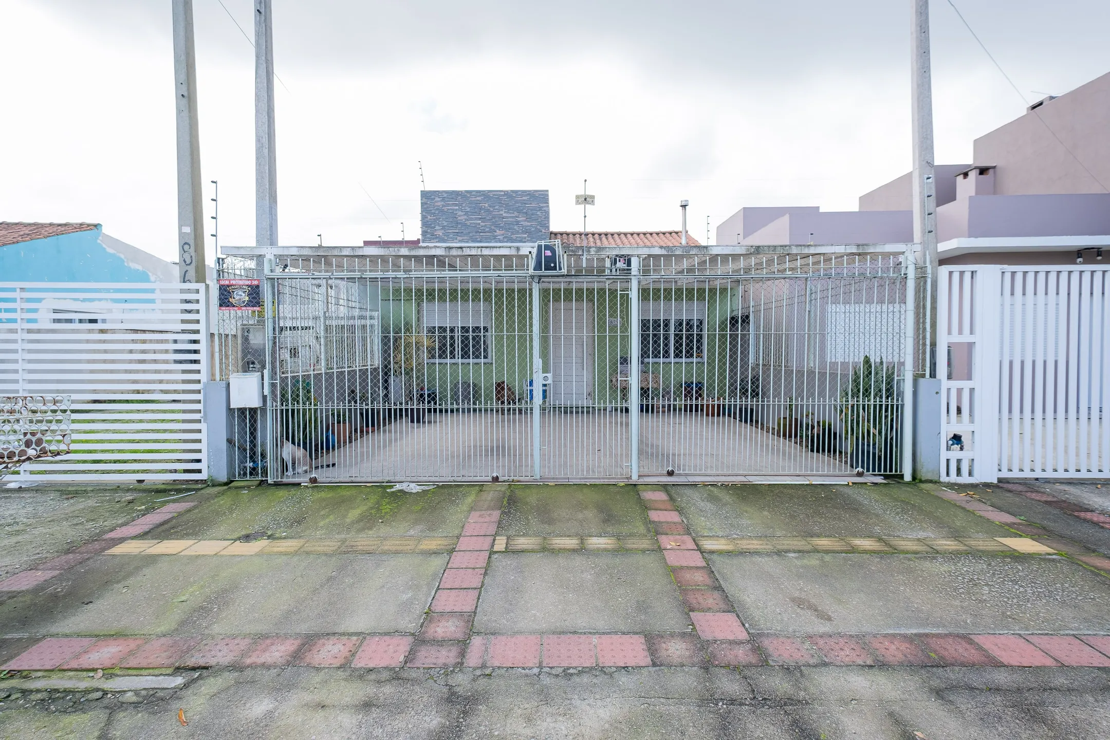 Casa à venda no Liberdade, Pelotas - 90 m², 2 quartos (sendo 1 suíte com closet), lareira, móveis planejados e espaço gourmet. - 19