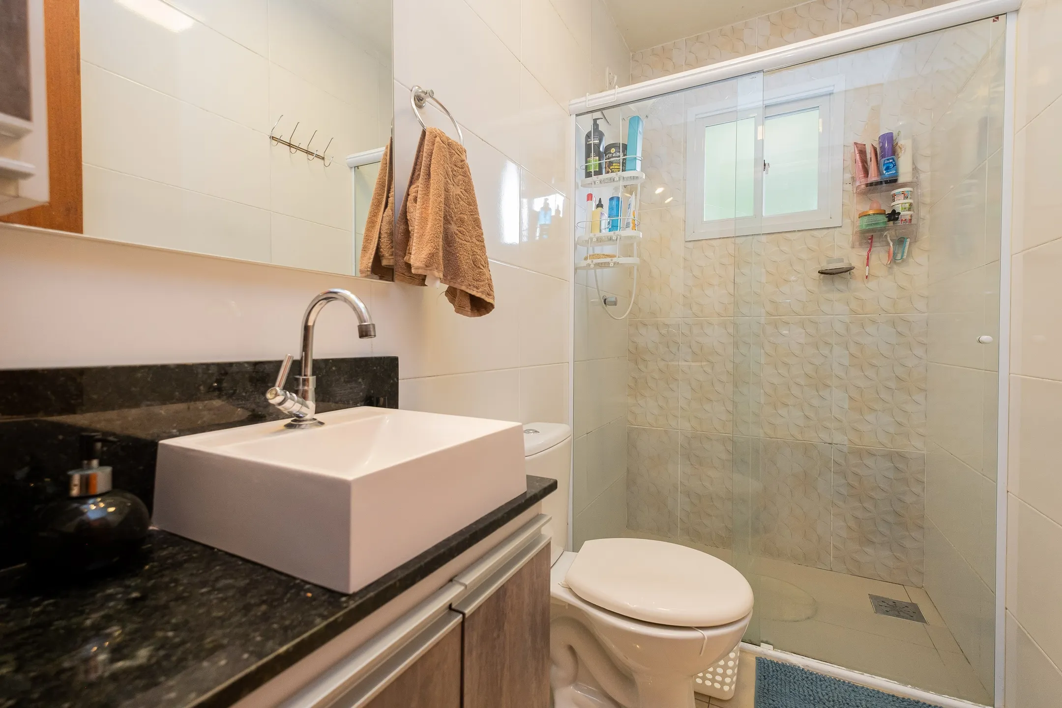 Casa à venda no Liberdade, Pelotas - 90 m², 2 quartos (sendo 1 suíte com closet), lareira, móveis planejados e espaço gourmet. - 6