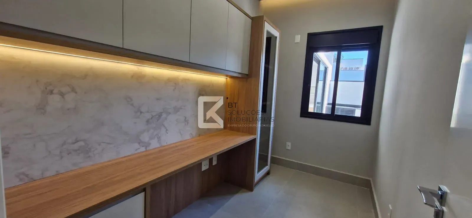 Casa, 3 quartos, 218 m² - Foto 23