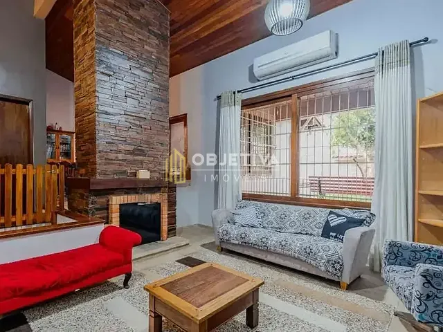Casa com 361m² 3 quartos e 5 banheiros, à venda, no bairro Vila Ipiranga em Porto Alegre