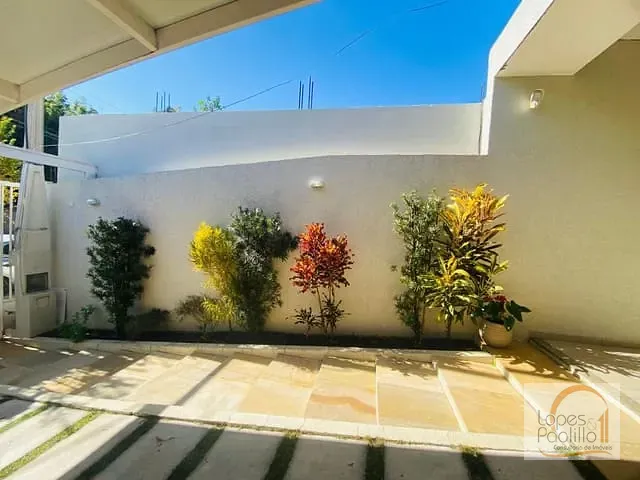 Casa com 240m² 3 quartos e 2 banheiros, à venda, no bairro Jardim dos Pinheiros em Atibaia
