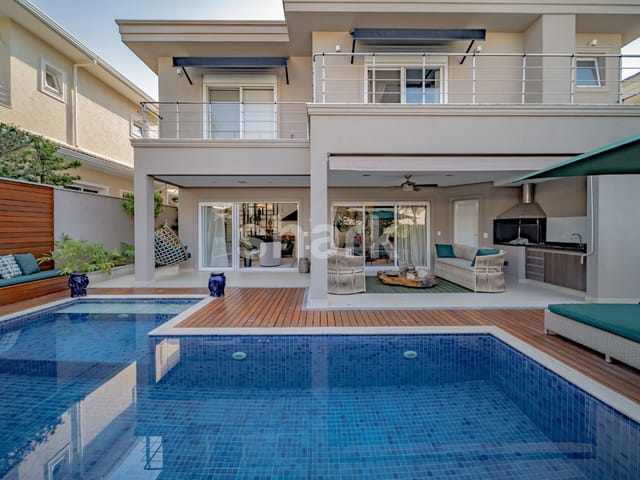 Casa com 450m² 4 quartos e 6 banheiros, à venda, no bairro Alphaville Conde II em Barueri