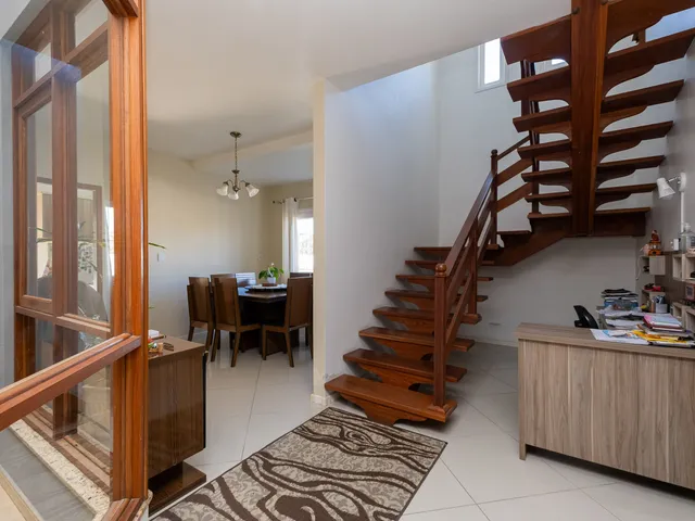 Casa com 393m² 3 quartos e 3 banheiros, à venda, no bairro Três Vendas em Pelotas
