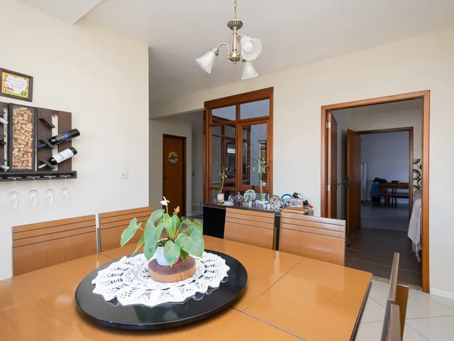 Casa com 393m² 3 quartos e 3 banheiros, à venda, no bairro Três Vendas em Pelotas