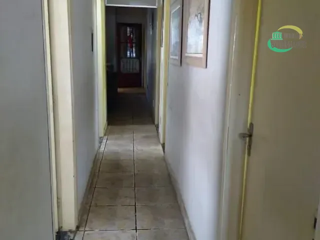 Casa com 250m² 6 quartos e 2 banheiros, à venda, no bairro Jardim García em Campinas