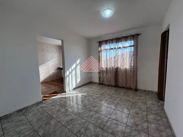 Casa com 52m² 1 quarto e 1 banheiro, para alugar, no bairro Jardim Santa Lídia em Mauá