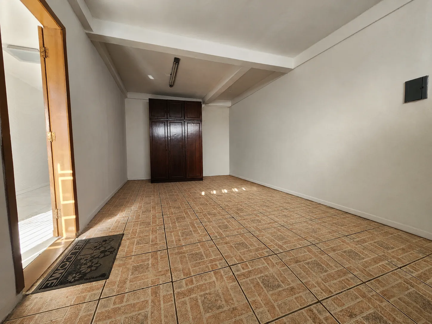 Casa à venda no centro de Pelotas - 282 m², 4 quartos (sendo 1 suíte com hidro), espaço gourmet com churrasqueira e garagem. - 23