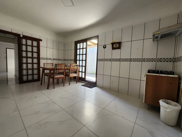 Casa com 180m² 4 quartos e 4 banheiros, à venda, no bairro Centro em Pelotas