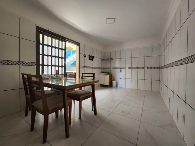 Casa com 180m² 4 quartos e 4 banheiros, à venda, no bairro Centro em Pelotas