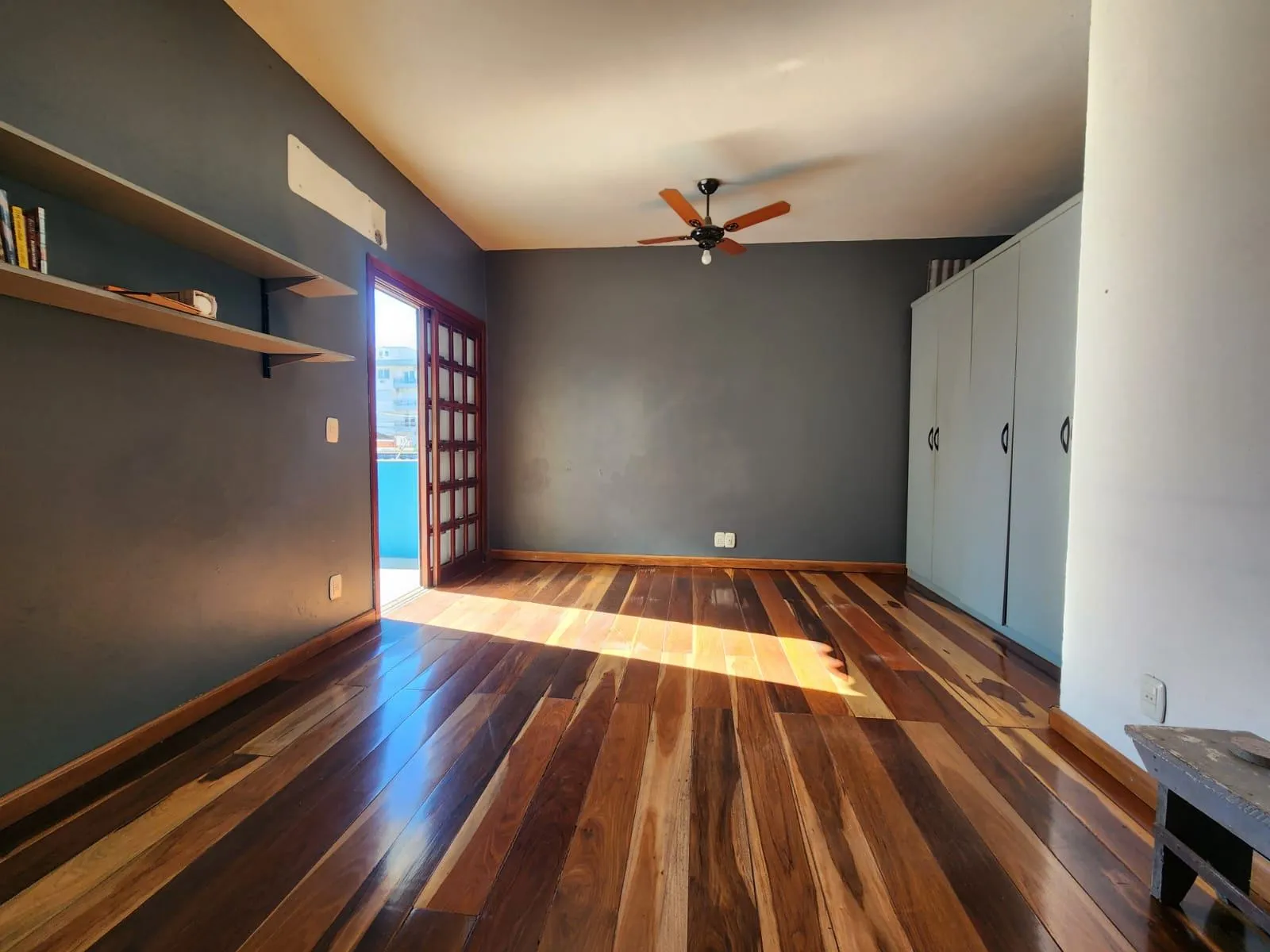 Casa à venda no centro de Pelotas - 282 m², 4 quartos (sendo 1 suíte com hidro), espaço gourmet com churrasqueira e garagem. - 14