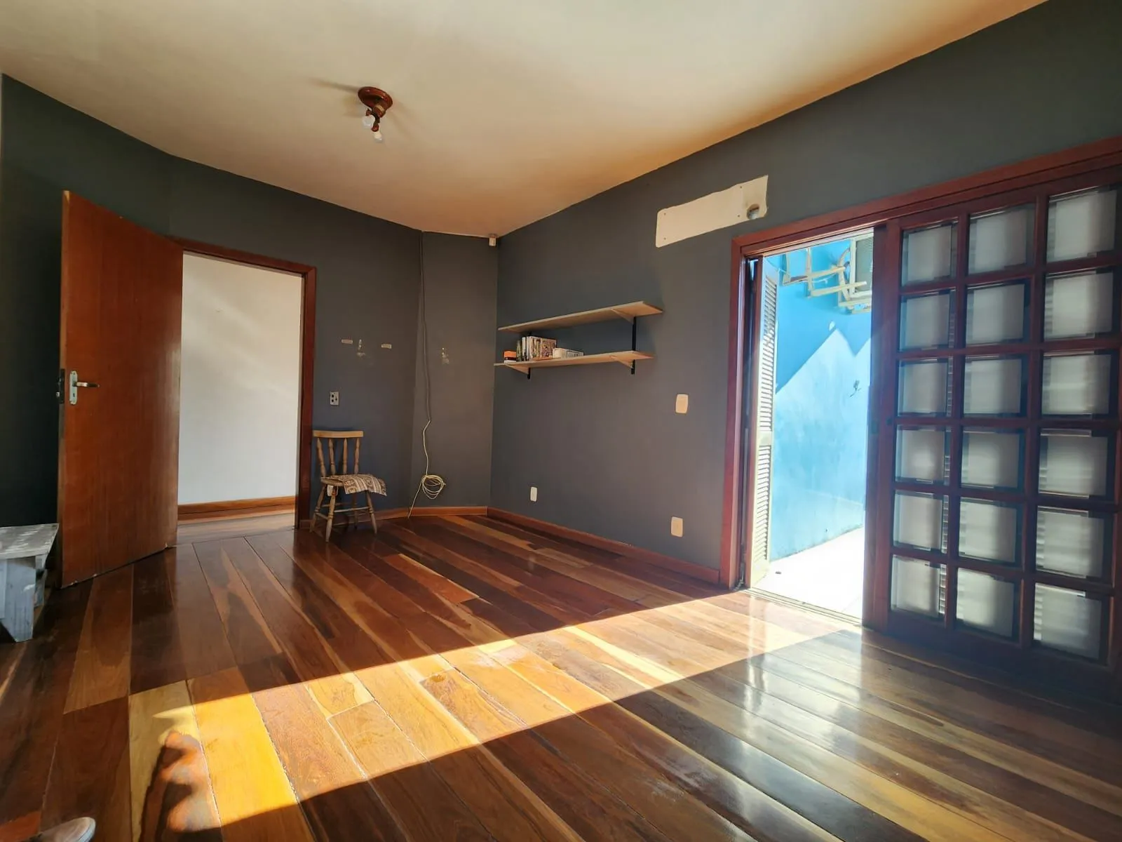 Casa à venda no centro de Pelotas - 282 m², 4 quartos (sendo 1 suíte com hidro), espaço gourmet com churrasqueira e garagem. - 15