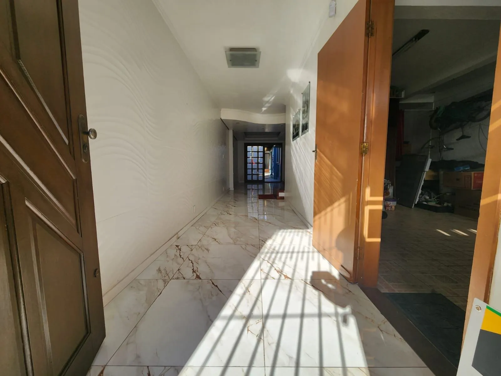 Casa à venda no centro de Pelotas - 282 m², 4 quartos (sendo 1 suíte com hidro), espaço gourmet com churrasqueira e garagem. - 6