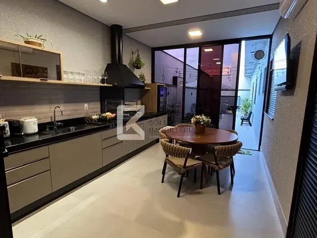 Casa com 240m² 3 quartos e 5 banheiros, à venda, no bairro Jardim Bréscia em Indaiatuba