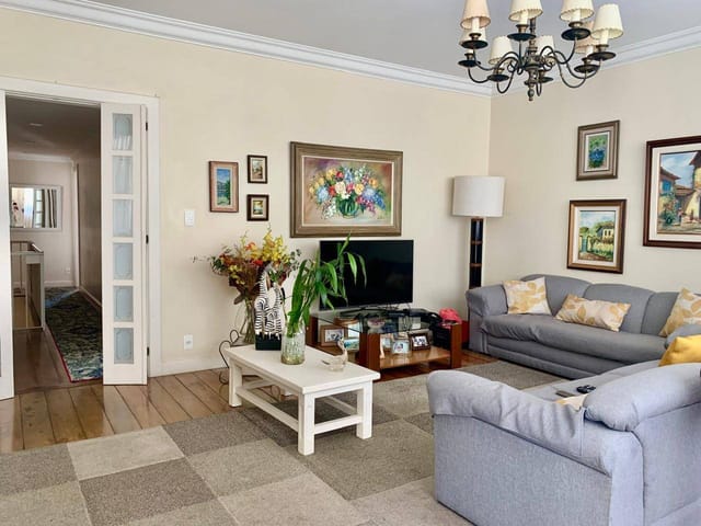 Casa 3 quartos e 2 banheiros, à venda, no bairro Coronel Veiga em Petrópolis