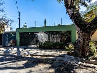 Foto do Casa-Casa tipo para venda em Vila Romana com 4 quartos, sendo 1 suíte, 428m²