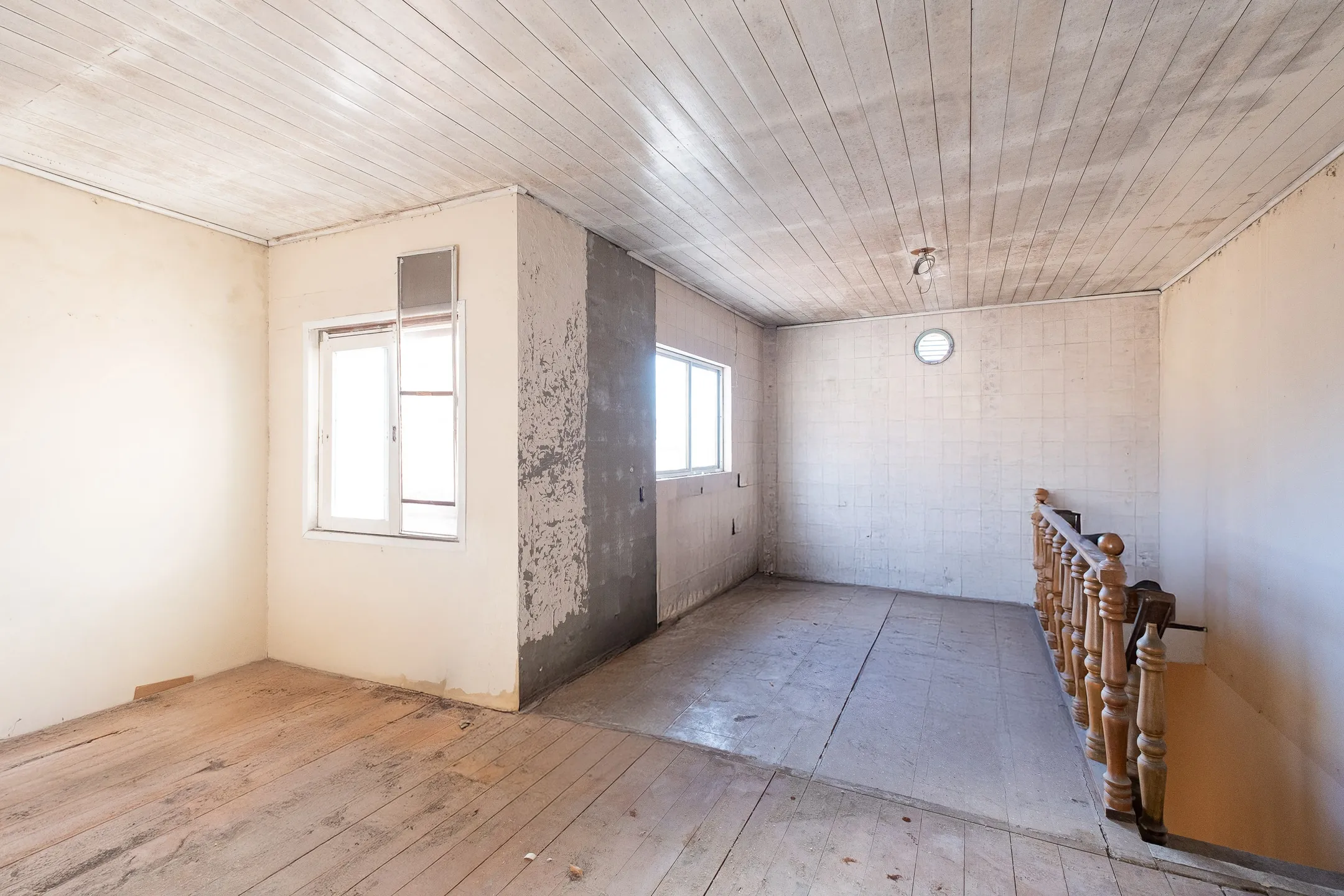Casa totalmente mobiliada para locação com 2 quartos, ambientes amplos e aconchegantes, pronta para morar e ideal para quem busca conforto e praticidade. - 16